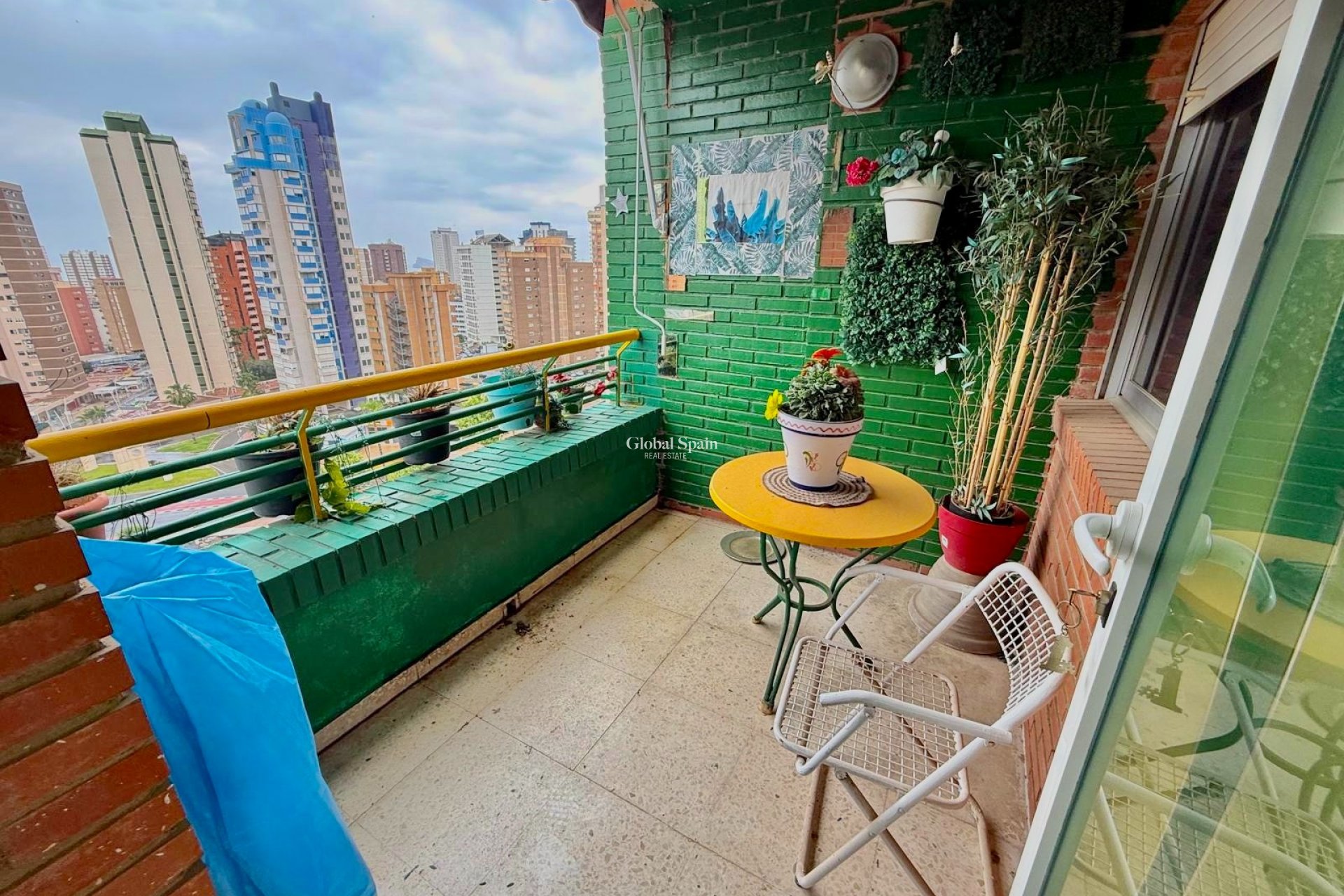 Venta - APARTAMENTO -
BENIDORM - Levante