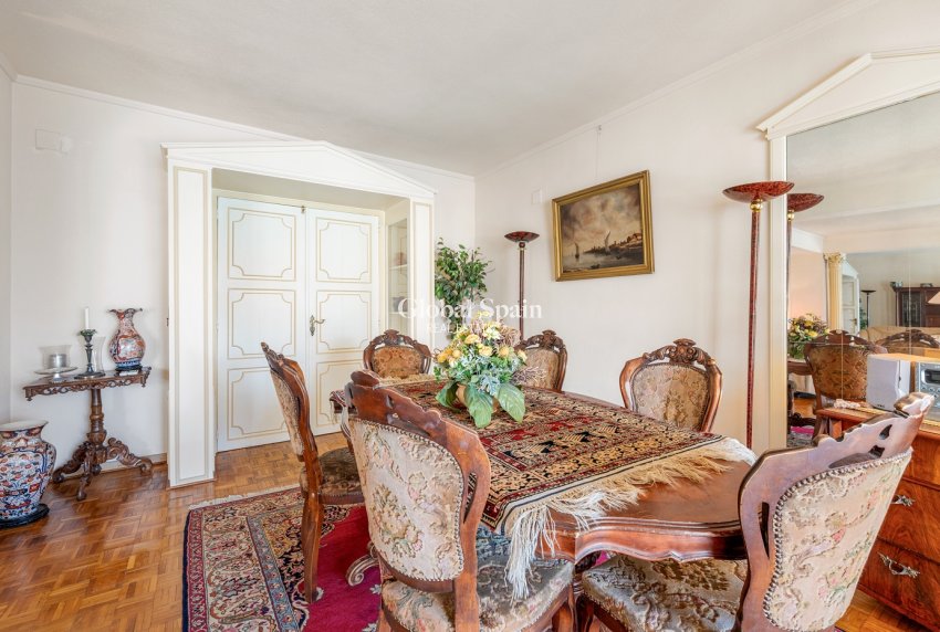 Venta - APARTAMENTO -
Benidorm - Levante