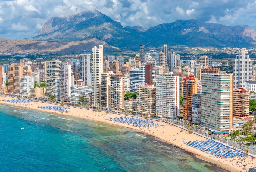 Venta - APARTAMENTO -
Benidorm - Levante