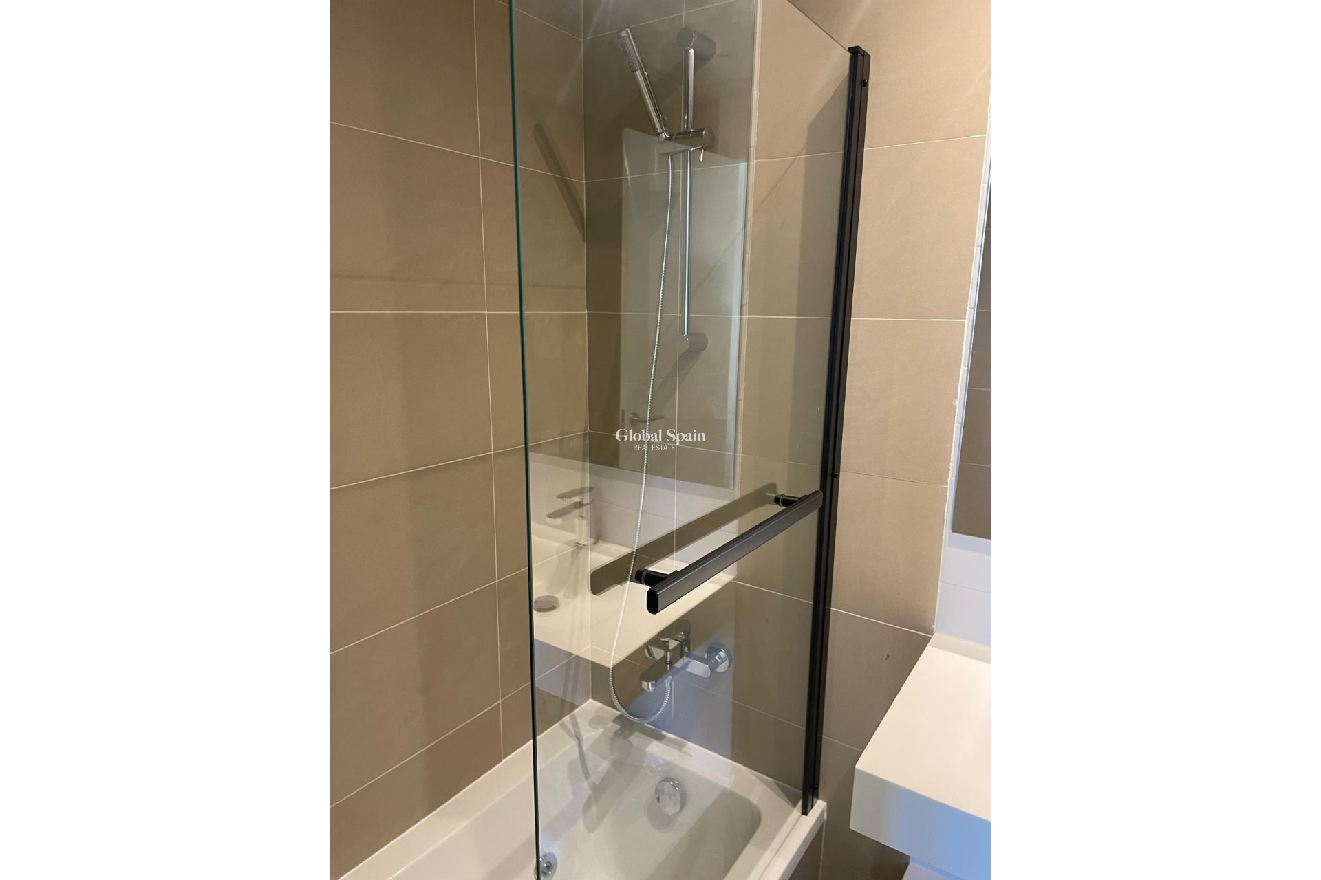 Venta - APARTAMENTO -
BENIDORM - Playa de Poniente