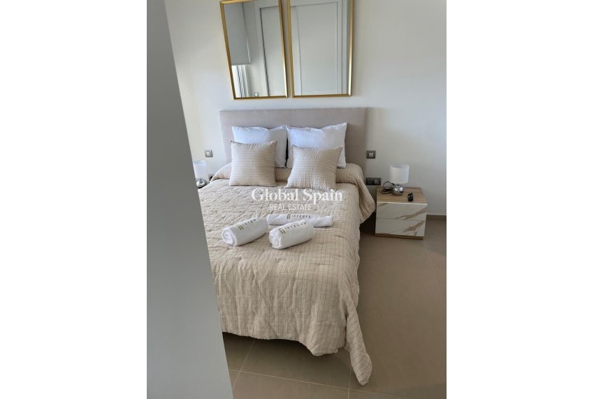 Venta - APARTAMENTO -
BENIDORM - Playa de Poniente