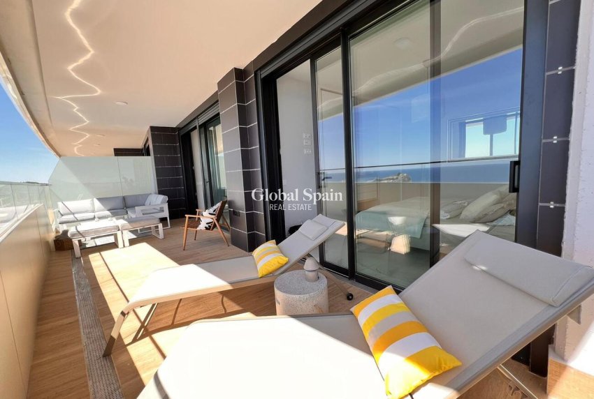 Venta - APARTAMENTO -
BENIDORM - Playa de Poniente