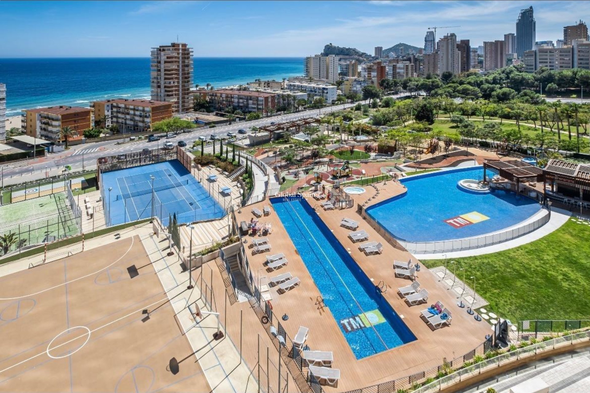 Venta - APARTAMENTO -
BENIDORM - Playa de Poniente