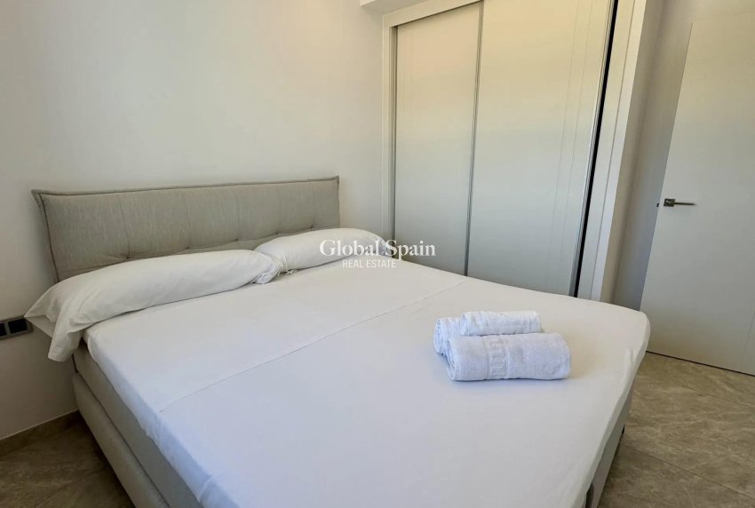 Venta - APARTAMENTO -
BENIDORM - Playa de Poniente
