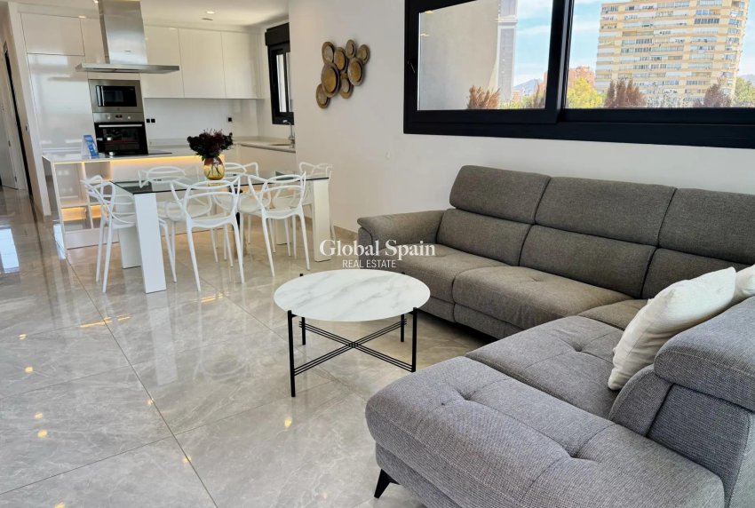 Venta - APARTAMENTO -
BENIDORM - Playa de Poniente