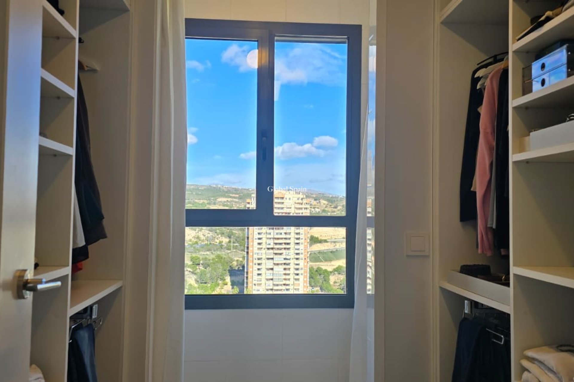 Venta - APARTAMENTO -
BENIDORM - Zona de Poniente