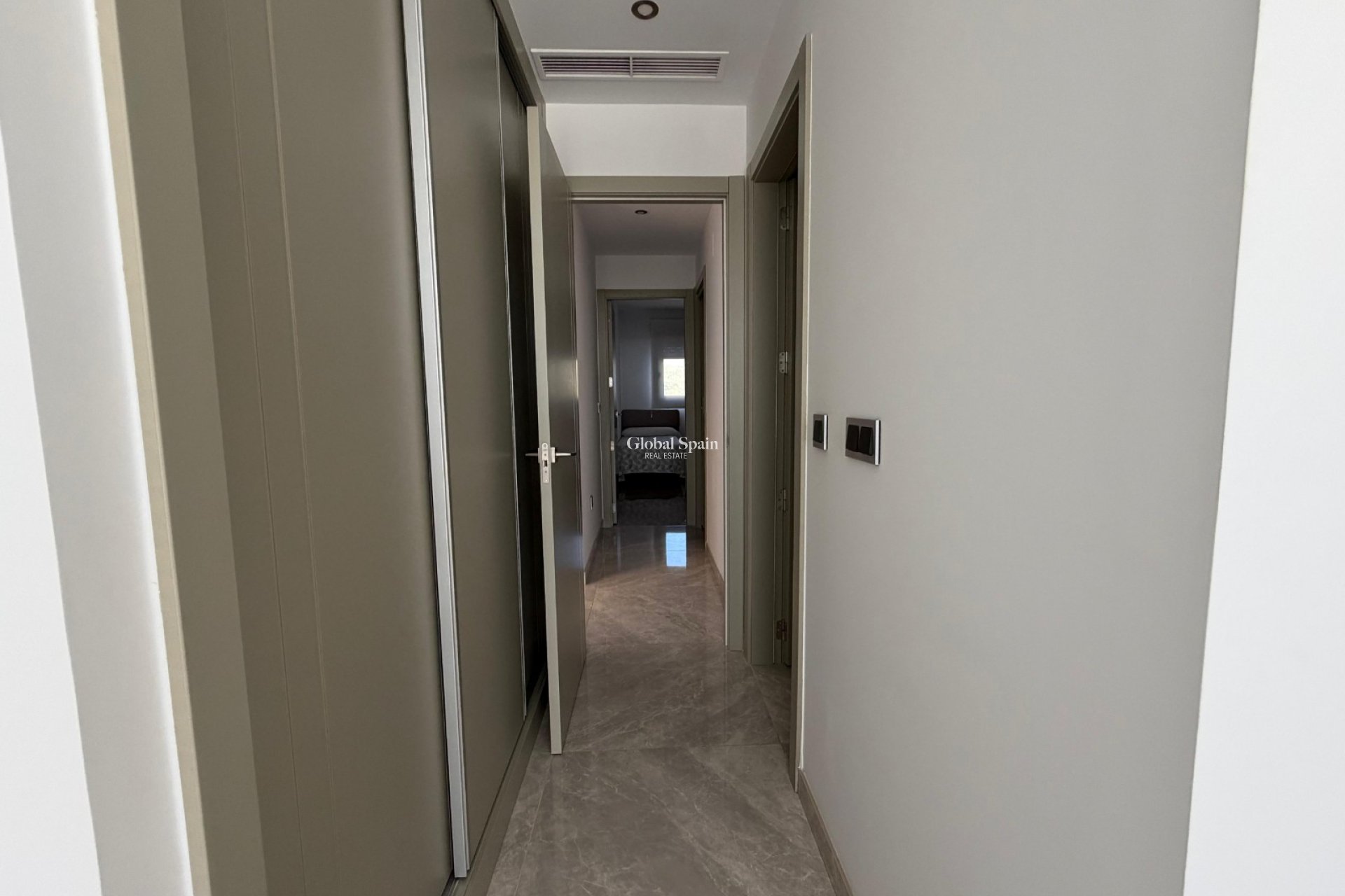 Venta - APARTAMENTO -
BENIDORM - Zona de Poniente