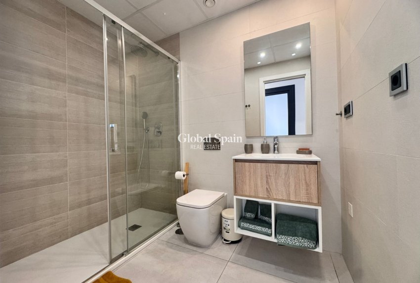 Venta - APARTAMENTO -
BENIDORM - Zona de Poniente