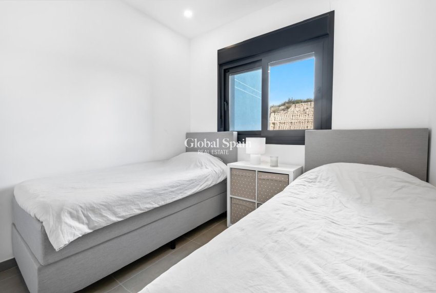 Venta - APARTAMENTO -
BENIDORM - Zona de Poniente