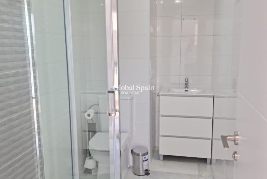 Venta - APARTAMENTO -
BENIDORM - Zona de Poniente
