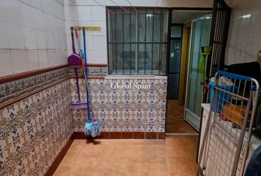Venta - APARTAMENTO -
BENIDORM - Zona de Poniente