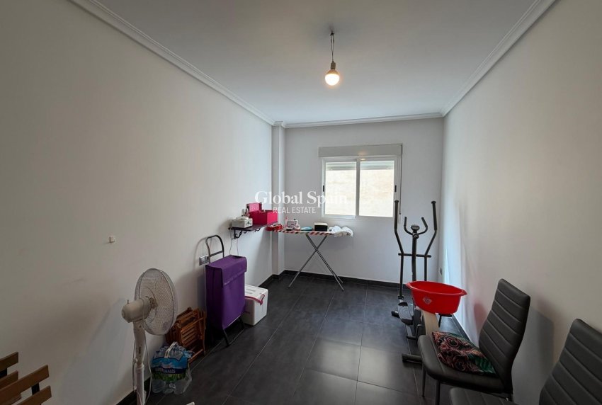 Venta - APARTAMENTO -
BENIEL - Centro