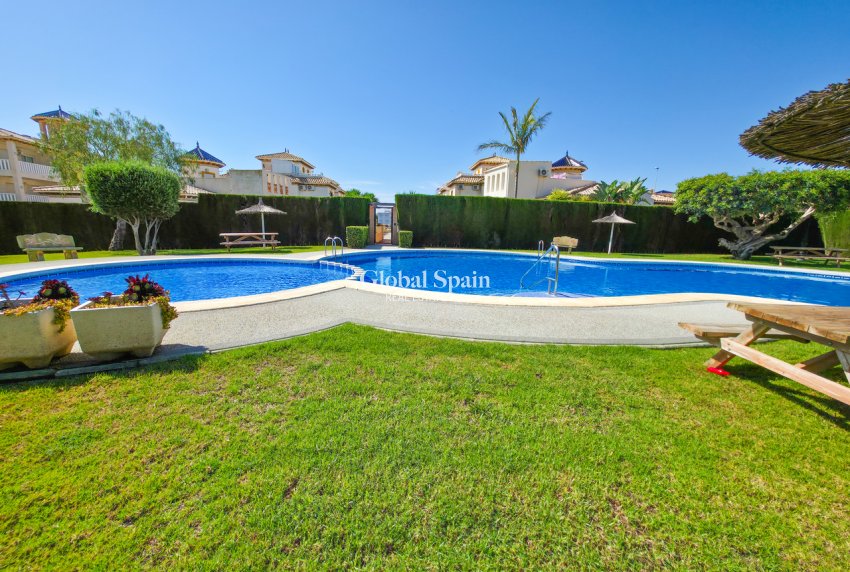 Venta - APARTAMENTO -
CABO ROIG - Costa Blanca