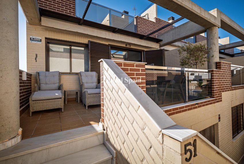 Venta - APARTAMENTO -
CABO ROIG