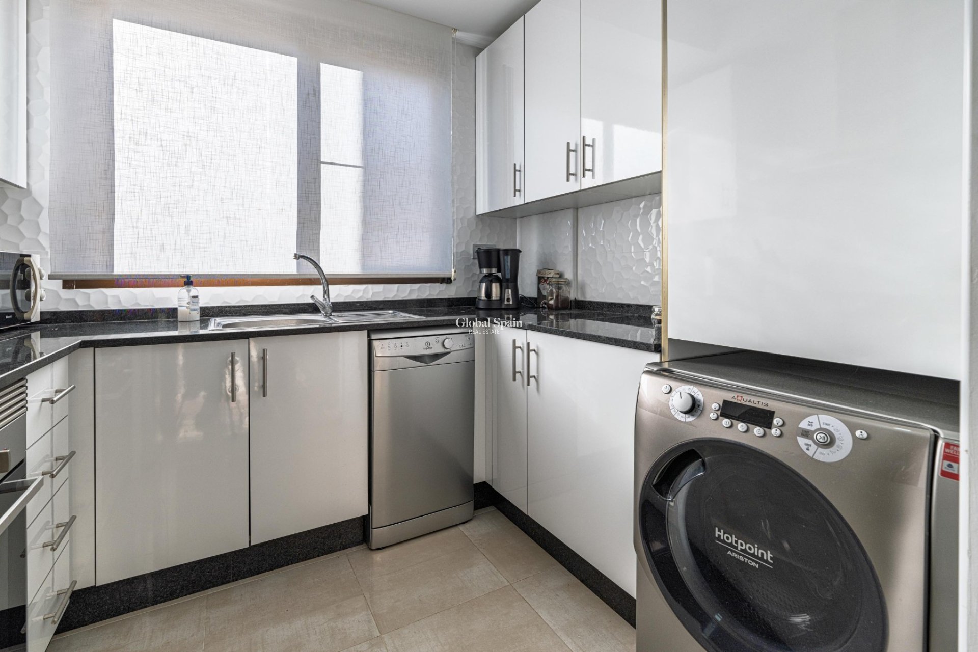 Venta - APARTAMENTO -
CABO ROIG