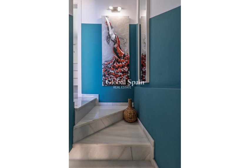 Venta - APARTAMENTO -
CABO ROIG