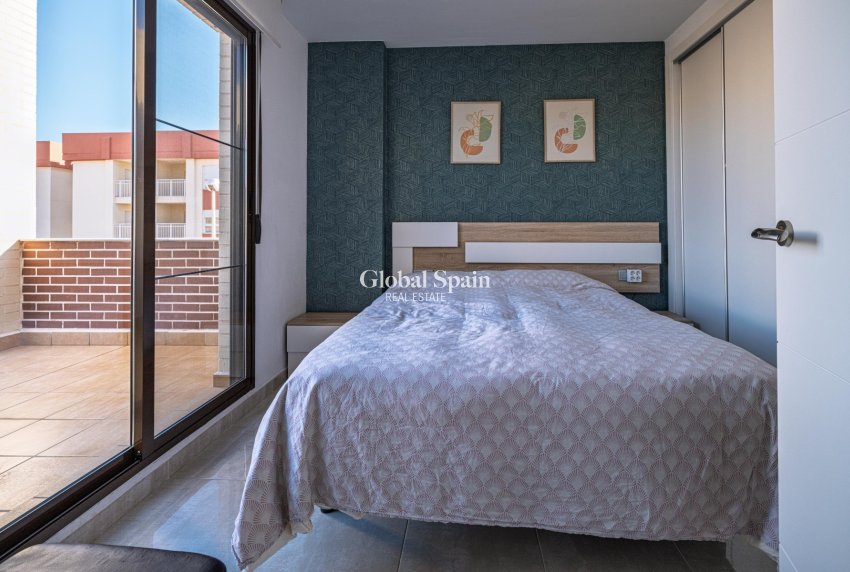 Venta - APARTAMENTO -
CABO ROIG