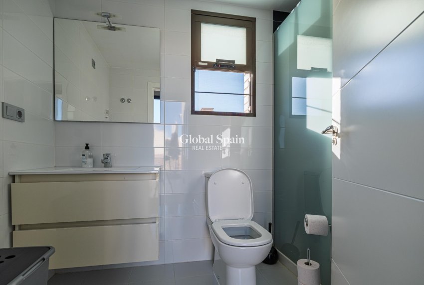 Venta - APARTAMENTO -
CABO ROIG