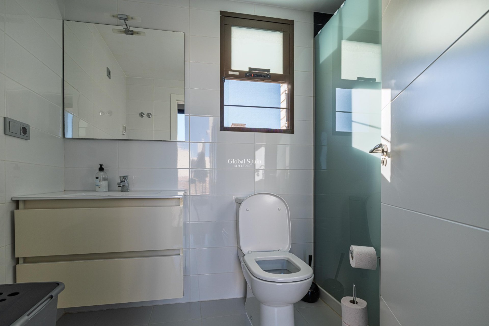 Venta - APARTAMENTO -
CABO ROIG