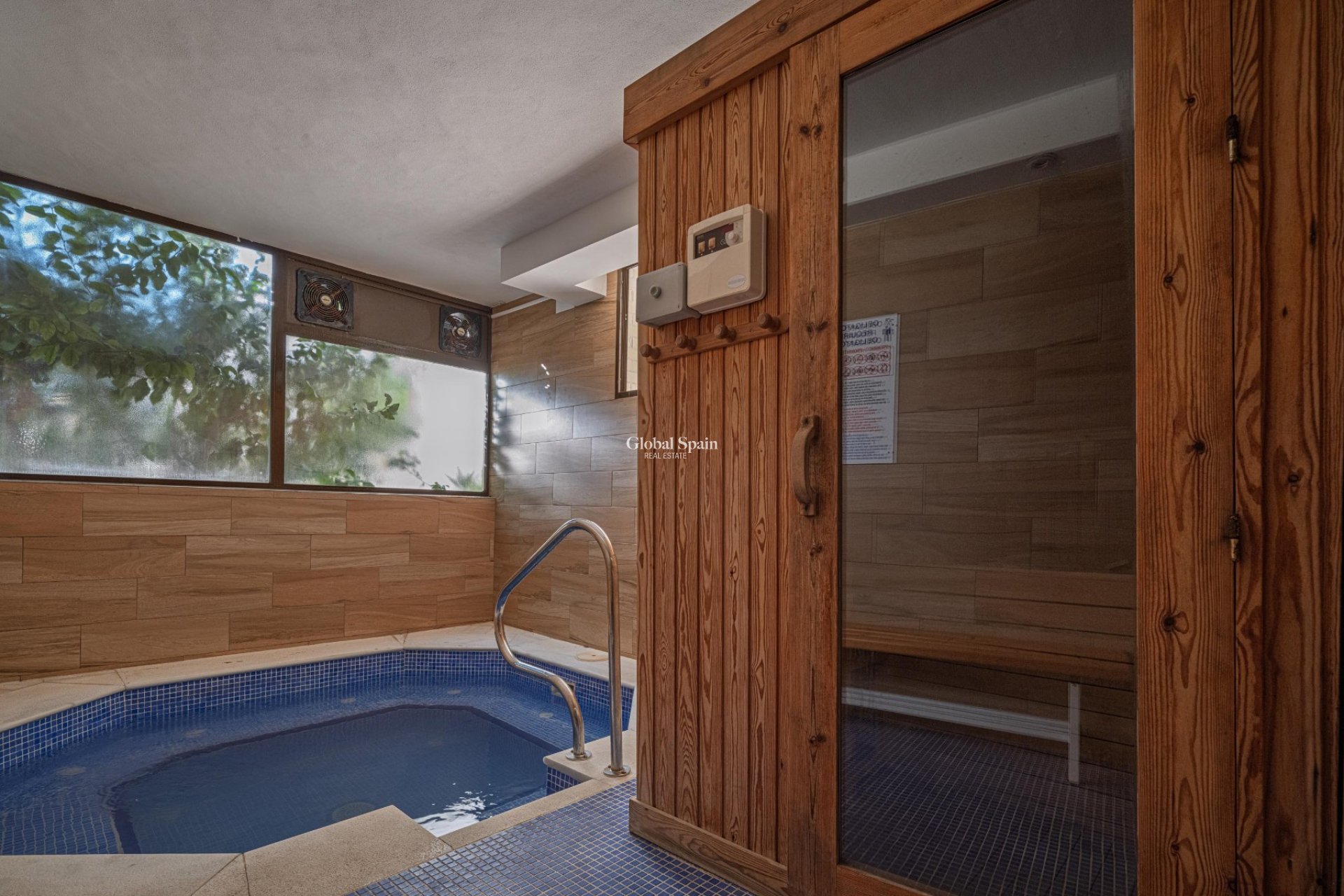 Venta - APARTAMENTO -
CABO ROIG