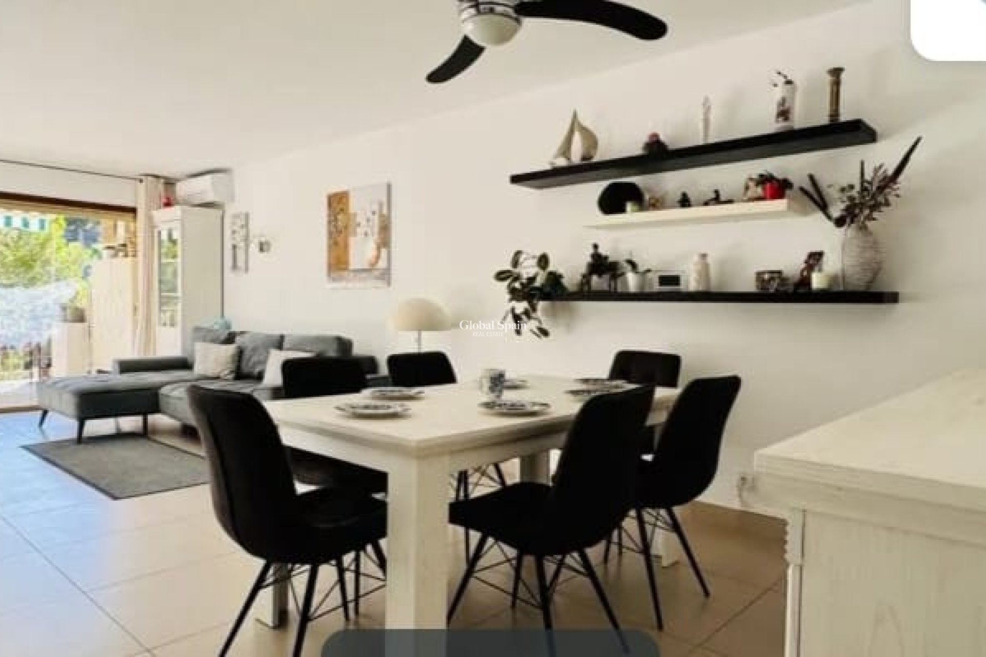 Venta - APARTAMENTO -
CALA VINYES - Calvià