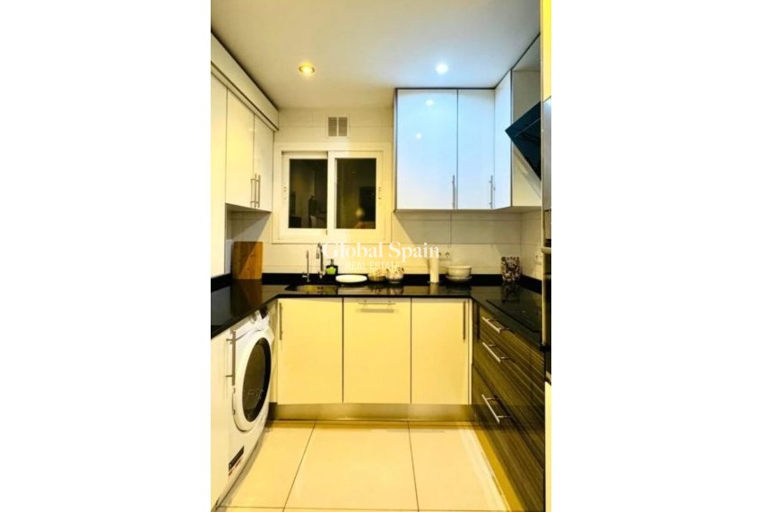 Venta - APARTAMENTO -
CALA VINYES - Calvià