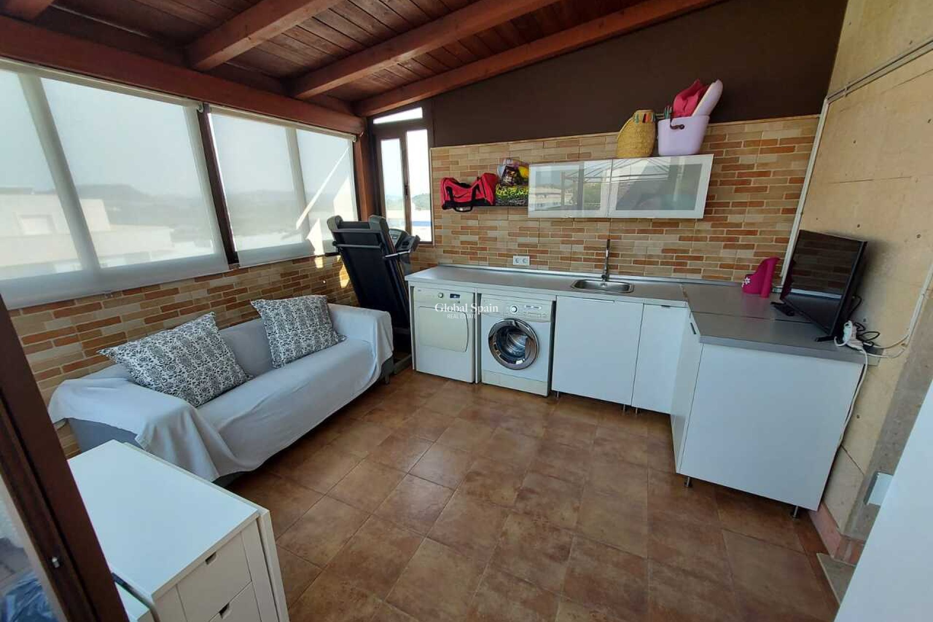 Venta - APARTAMENTO -
CALASPARRA - Inland