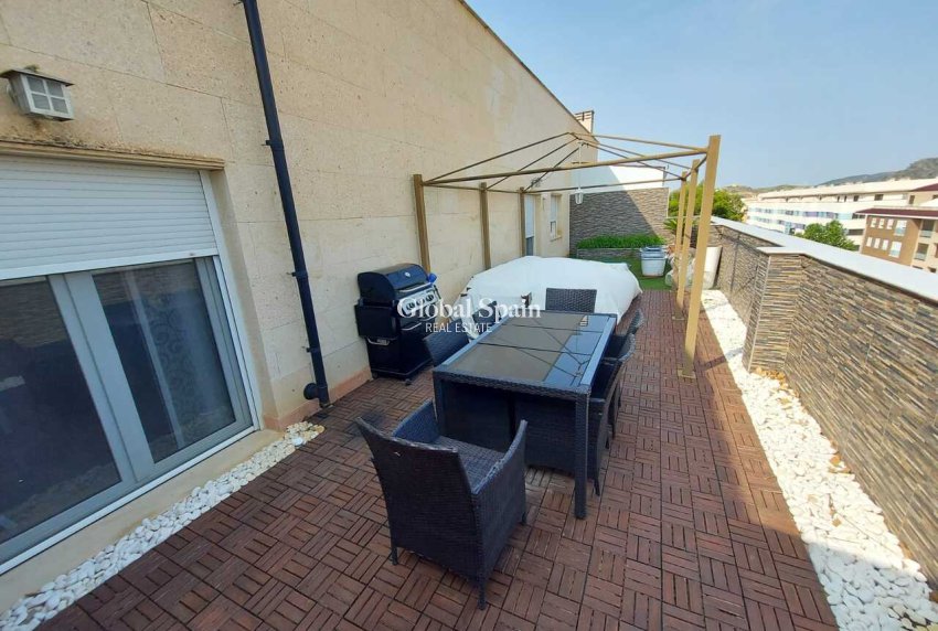 Venta - APARTAMENTO -
CALASPARRA - Inland