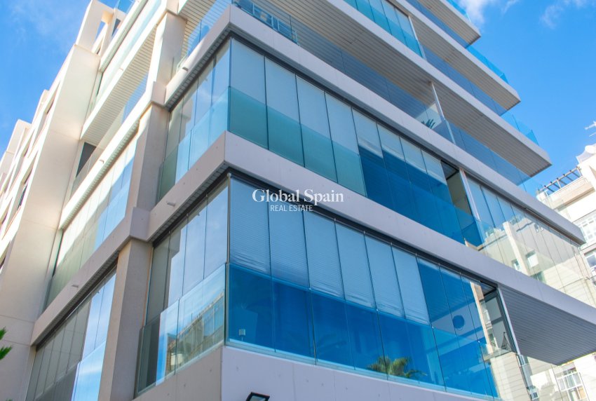 Venta - APARTAMENTO -
CALPE - Zona Levante - Playa Fossa