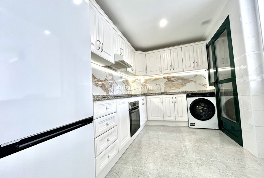 Venta - APARTAMENTO -
CAMPOAMOR - Costa Blanca