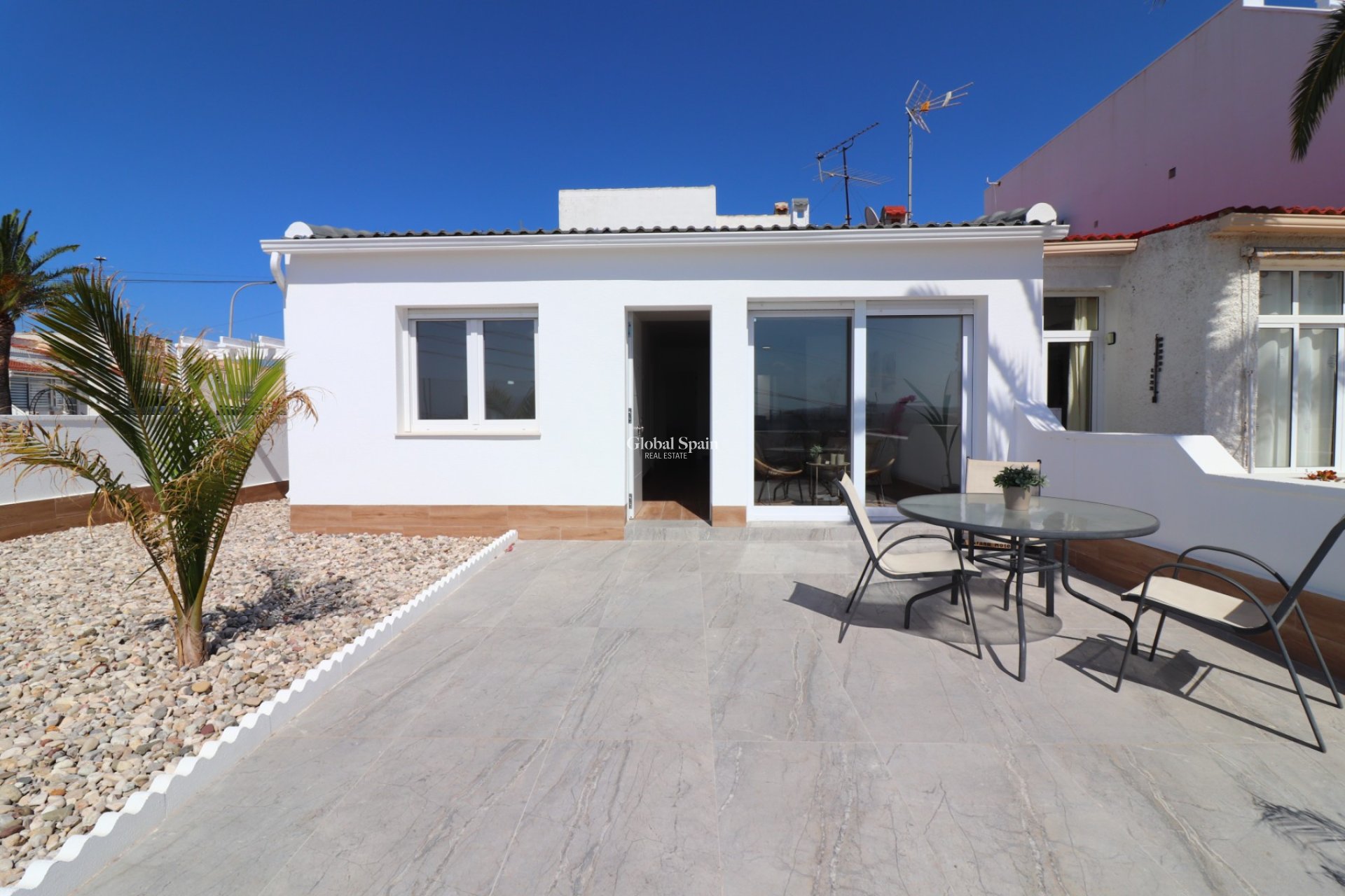 Venta - APARTAMENTO -
Ciudad Quesada - Altos de Quesada