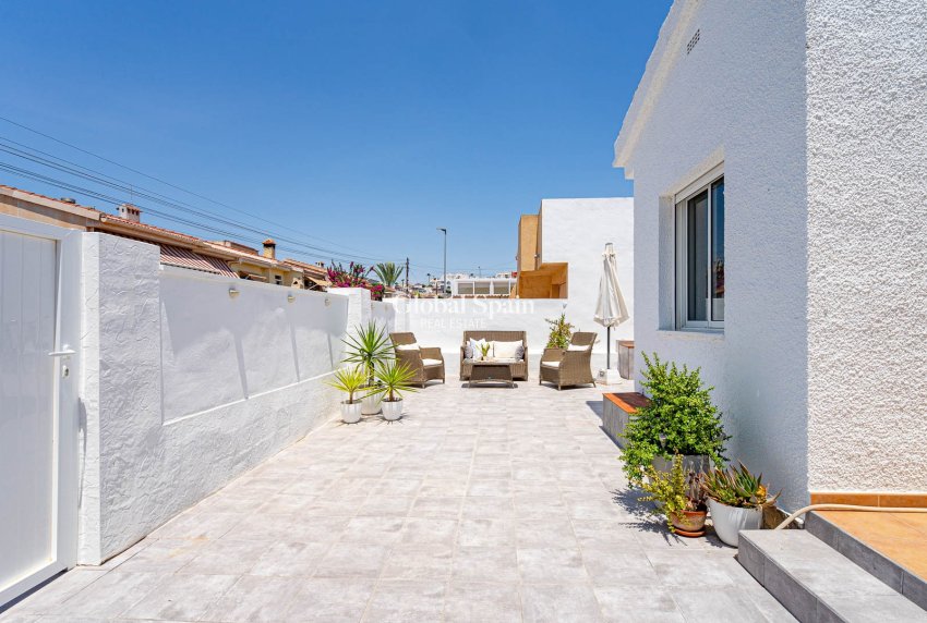 Venta - APARTAMENTO -
CIUDAD QUESADA - Cuidad Quesada