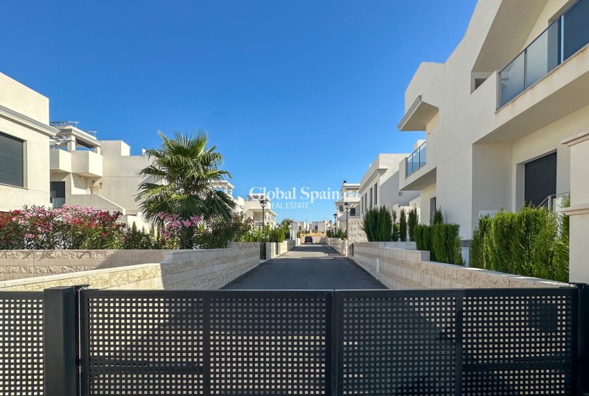 Venta - APARTAMENTO -
CIUDAD QUESADA