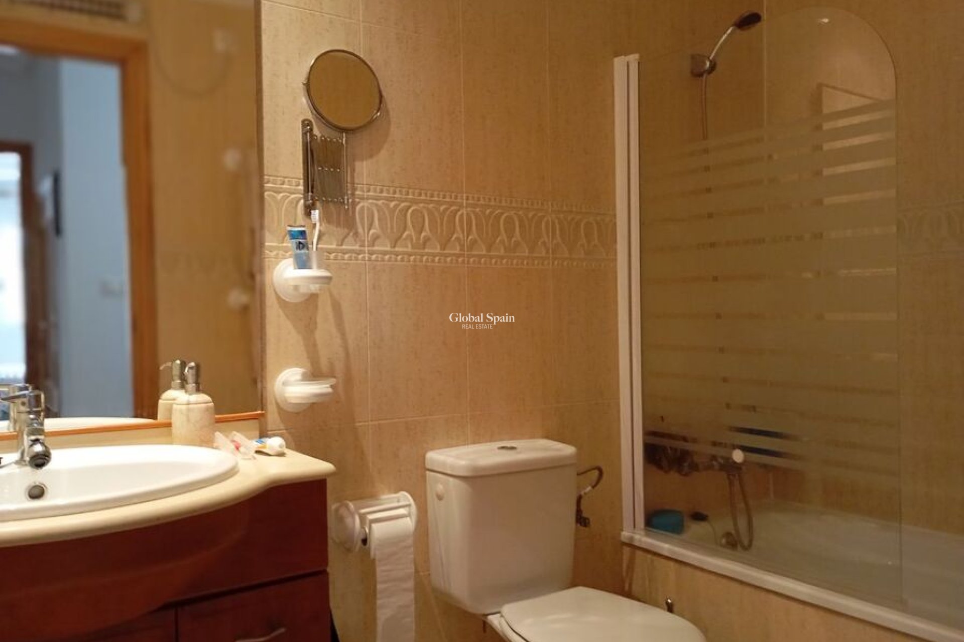 Venta - APARTAMENTO -
DAYA VIEJA - Costa Blanca