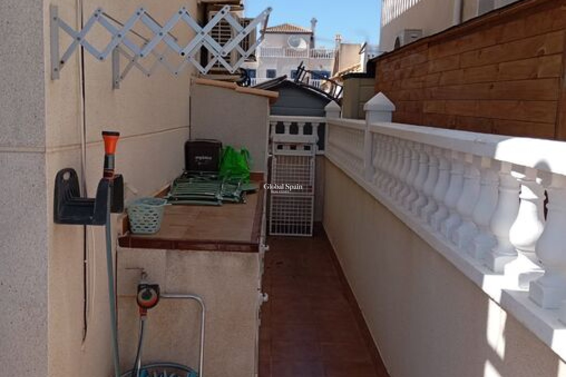 Venta - APARTAMENTO -
DAYA VIEJA - Costa Blanca