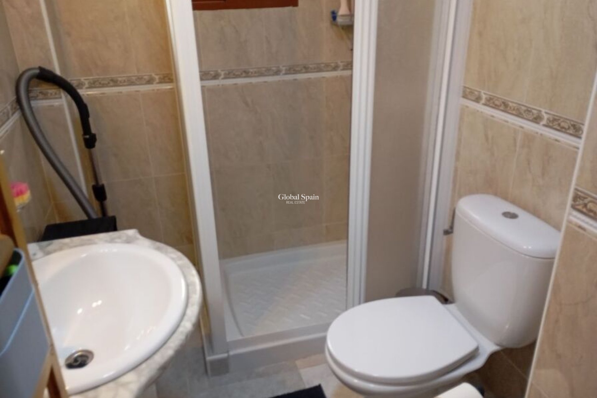 Venta - APARTAMENTO -
DAYA VIEJA - Costa Blanca