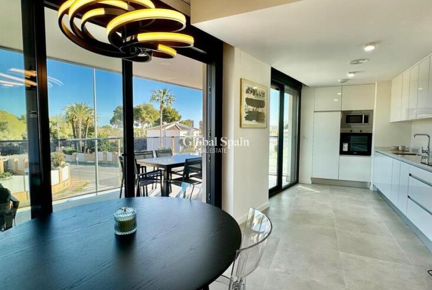 Venta - APARTAMENTO -
DEHESA DE CAMPOAMOR - Costa Blanca