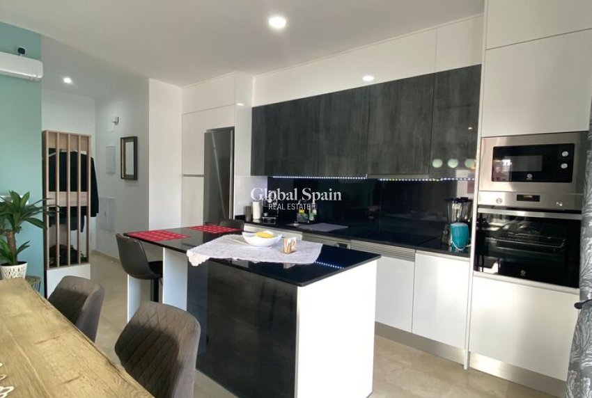 Venta - APARTAMENTO -
DEHESA DE CAMPOAMOR - Las Filipinas