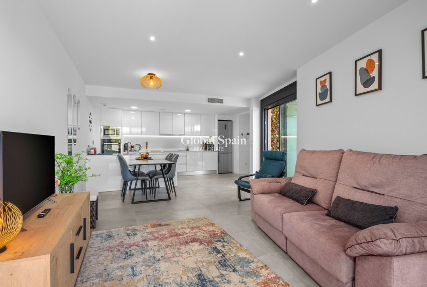 Venta - APARTAMENTO -
DEHESA DE CAMPOAMOR