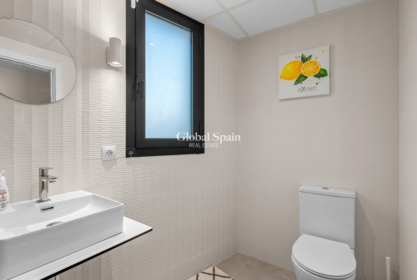Venta - APARTAMENTO -
DEHESA DE CAMPOAMOR