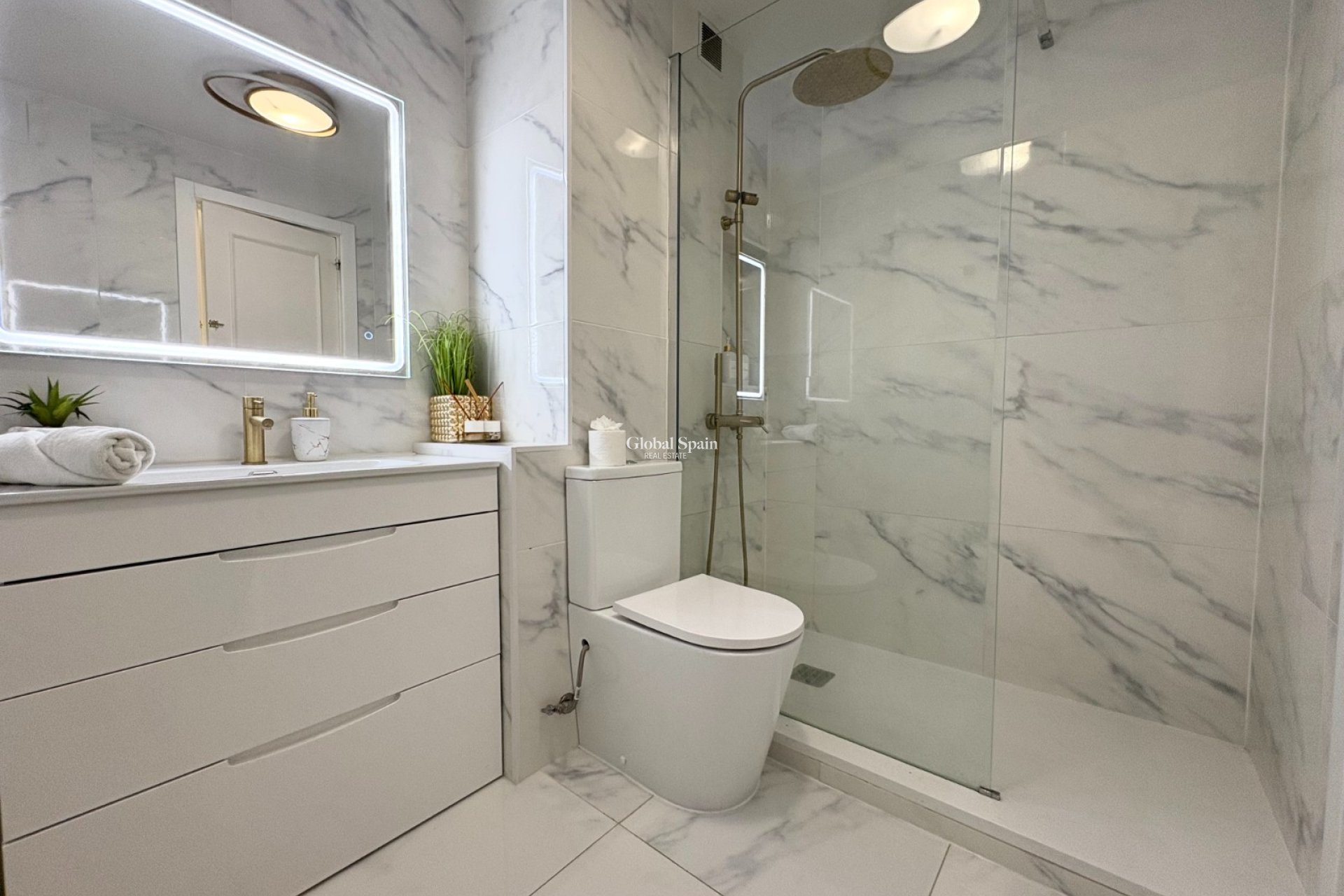 Venta - Apartamento -
DENIA - Center