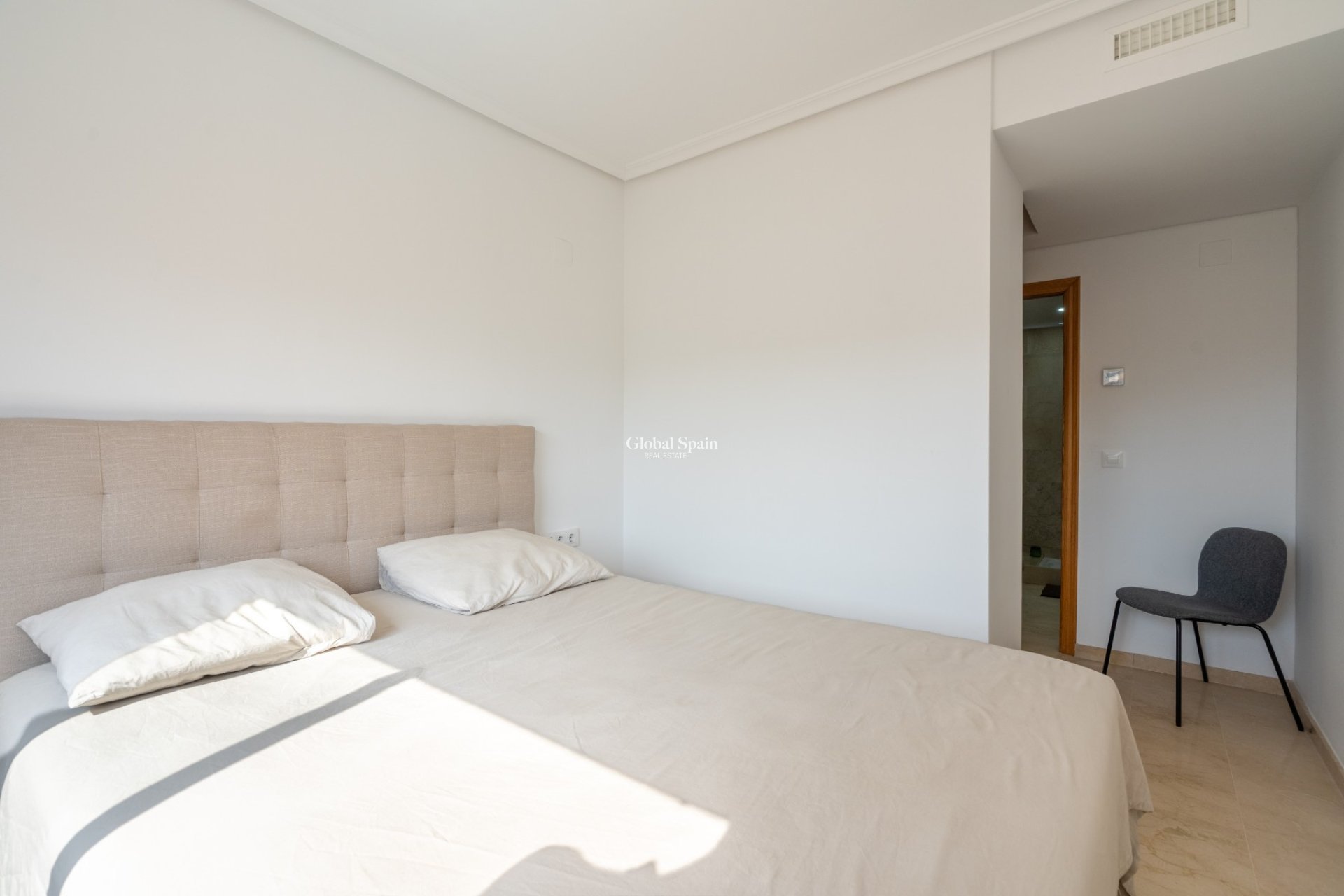 Venta - APARTAMENTO -
DENIA - Port