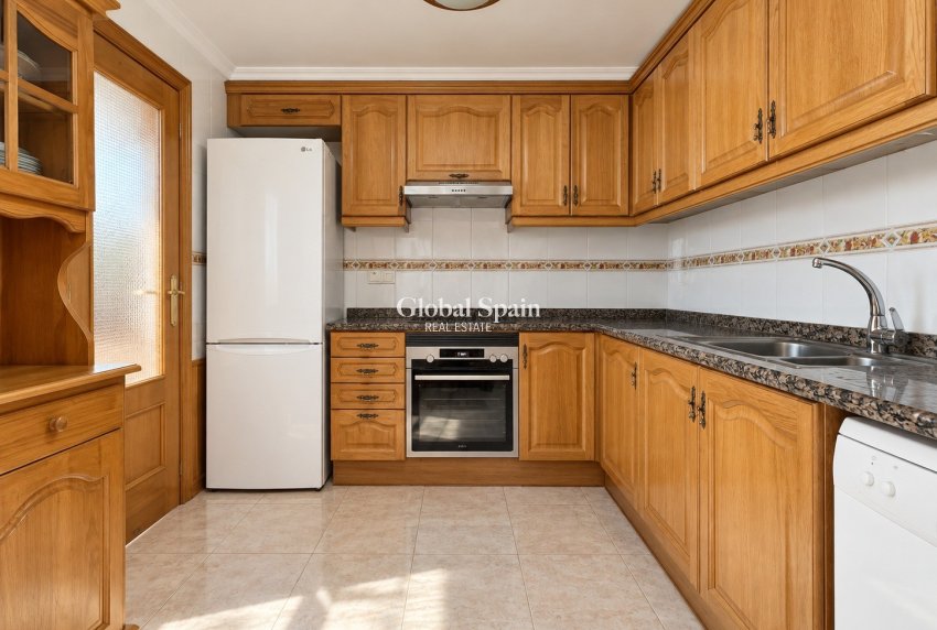 Venta - APARTAMENTO -
DENIA - Port
