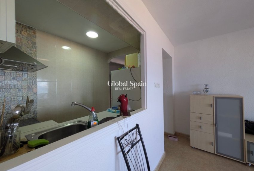 Venta - APARTAMENTO -
EL CAMPELLO - Costa Blanca