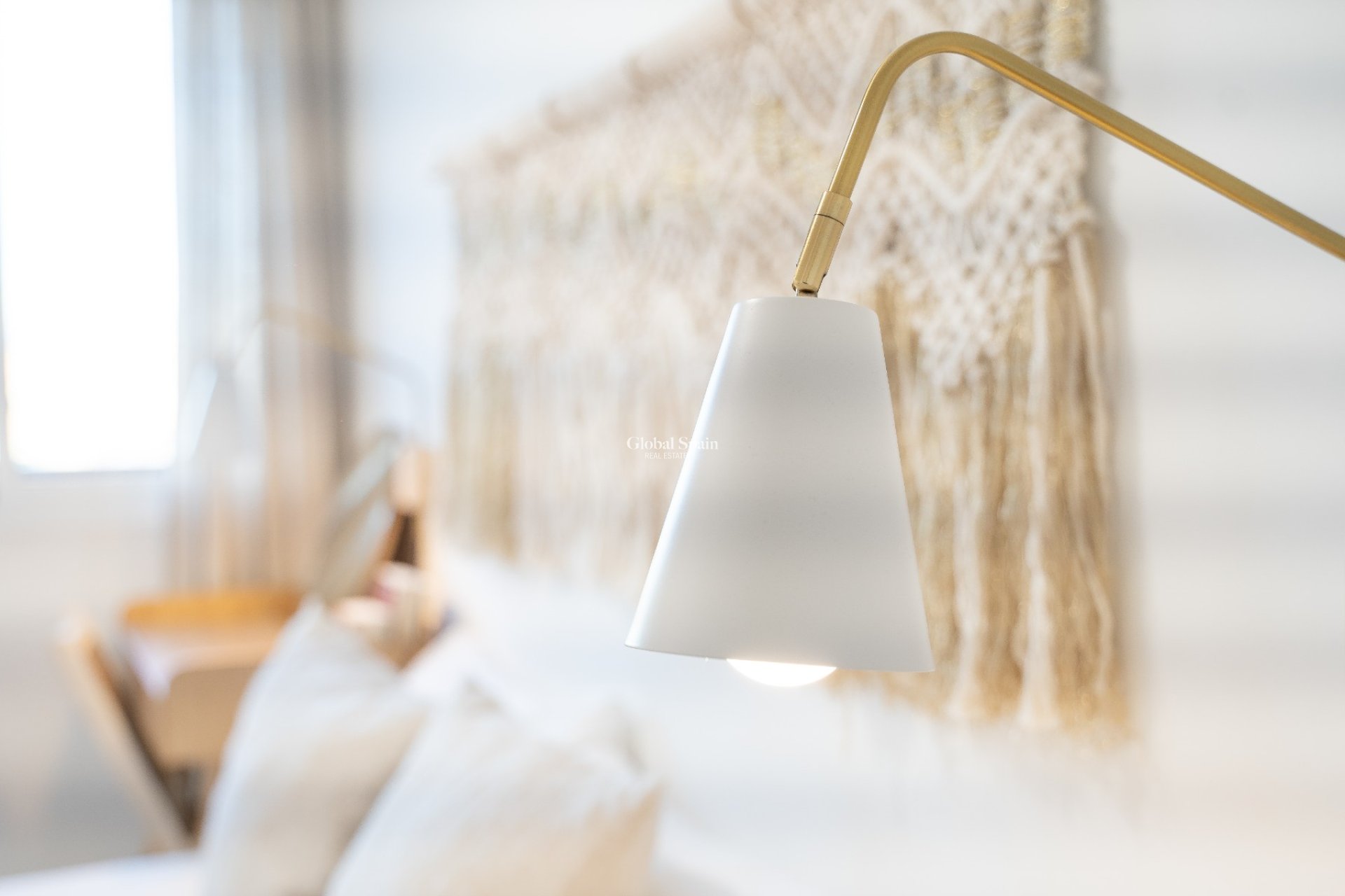 Venta - APARTAMENTO -
EL CAMPELLO - Costa Blanca