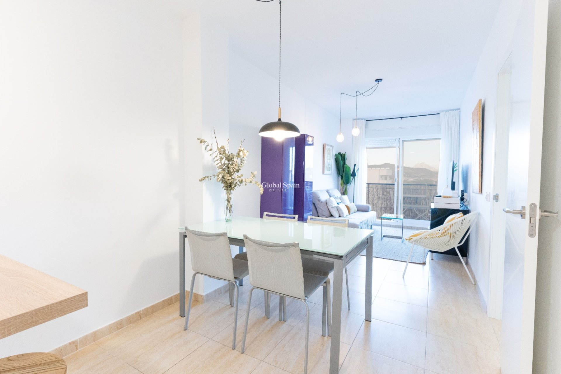 Venta - APARTAMENTO -
EL CAMPELLO - Costa Blanca