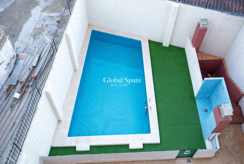 Venta - APARTAMENTO -
EL CAMPELLO - Costa Blanca