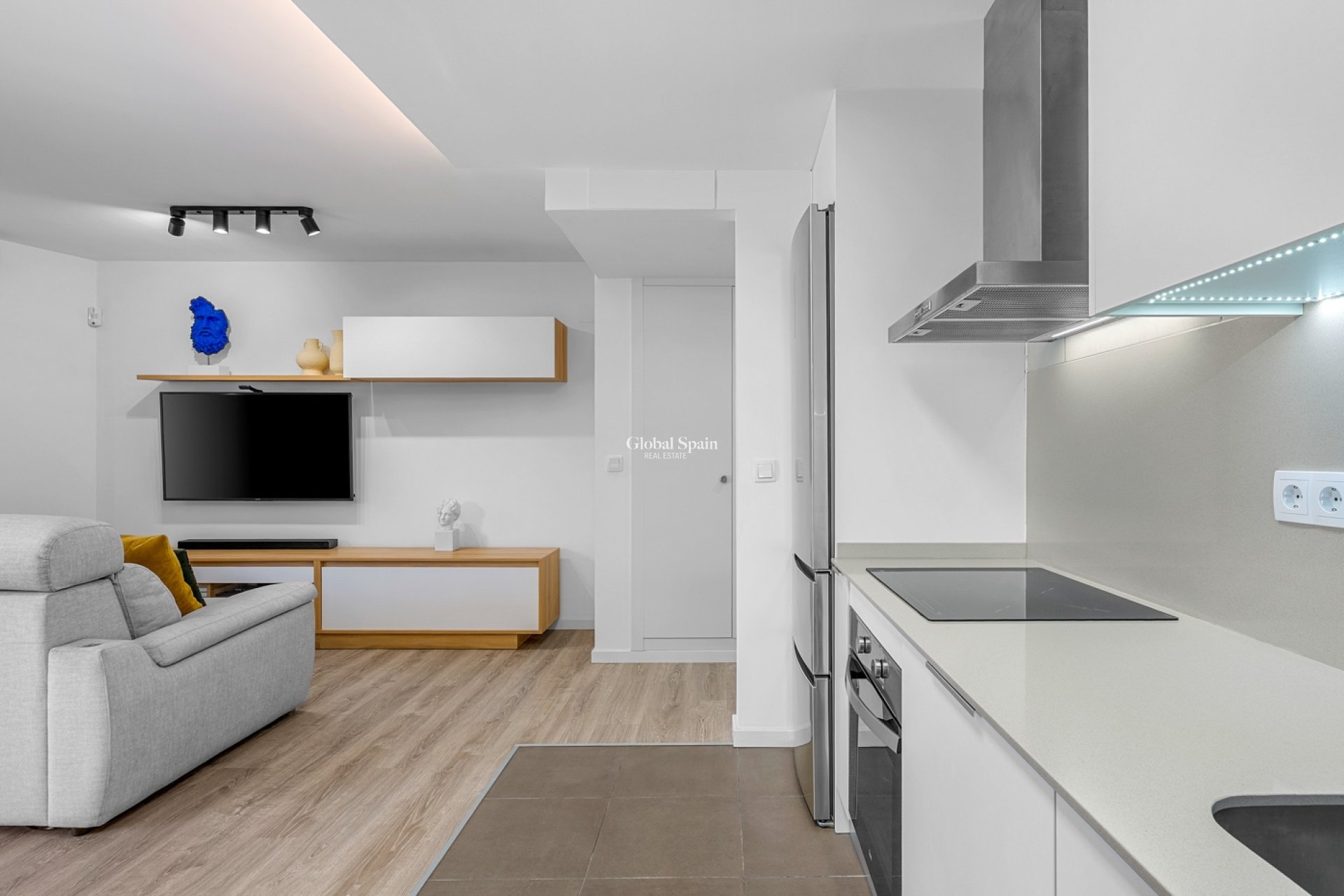 Venta - APARTAMENTO -
EL CAMPELLO - Muchavista