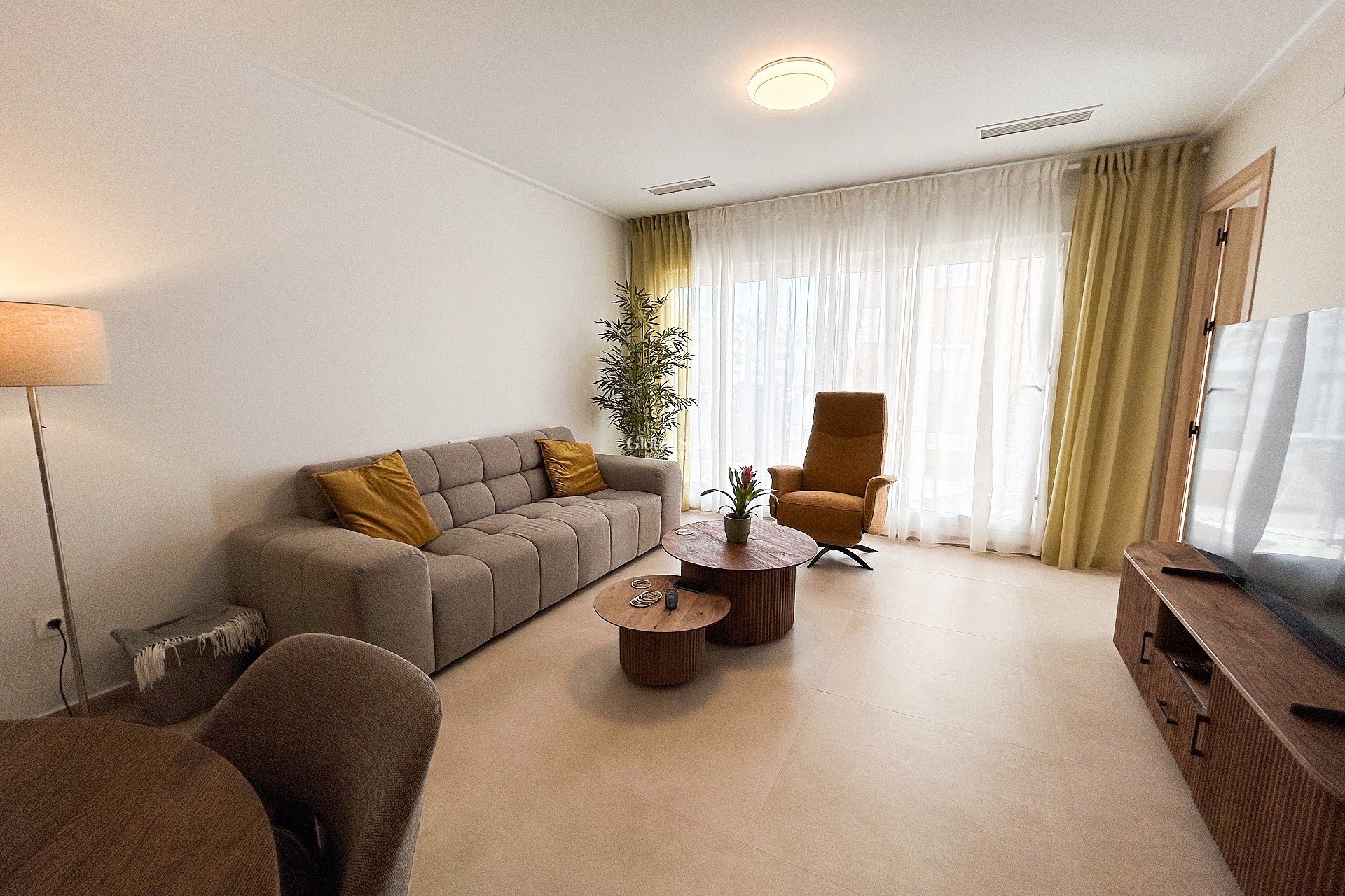 Venta - APARTAMENTO -
EL RASO - Costa Blanca