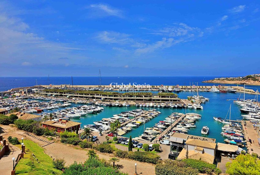 Venta - APARTAMENTO -
EL TORO - Calvià